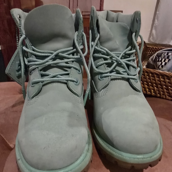 Timberland Women's Pastel Green Combat Boots - Picture 3 of 6